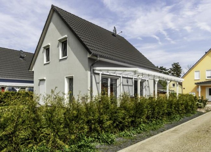 schönes Ferienhaus mit Sonnenterrasse & Garten