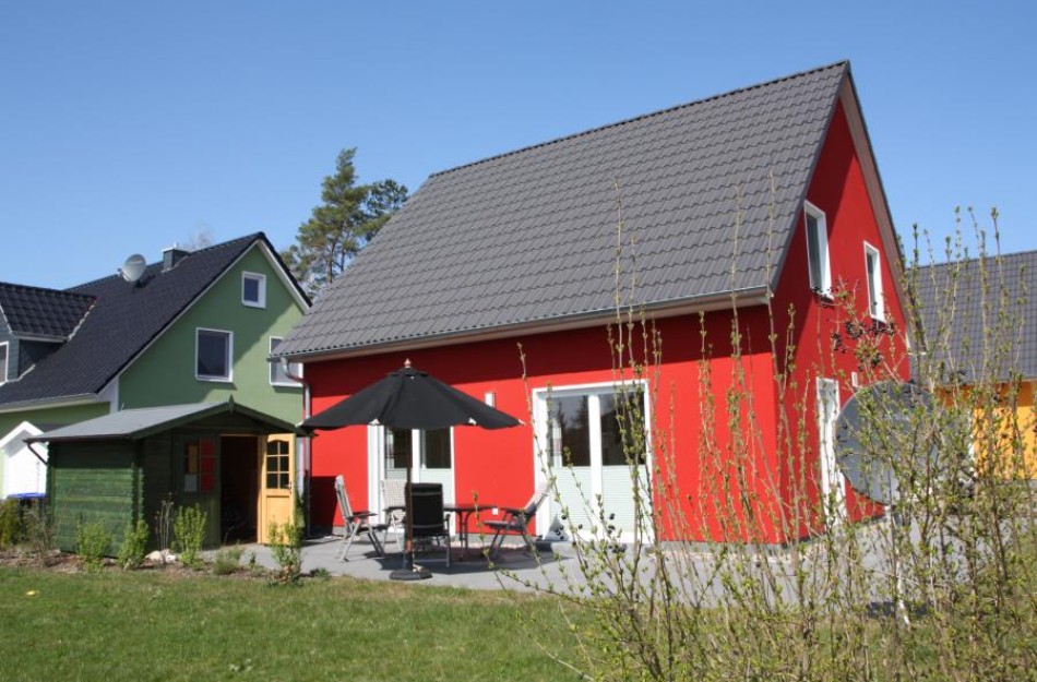 K 77 - Ferienhaus mit Terrasse u. gr. Garten