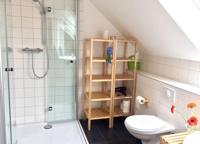 Bad mit Sauna im Obergeschoss