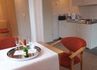 gemütlicher Essplatz mit Pantryküche