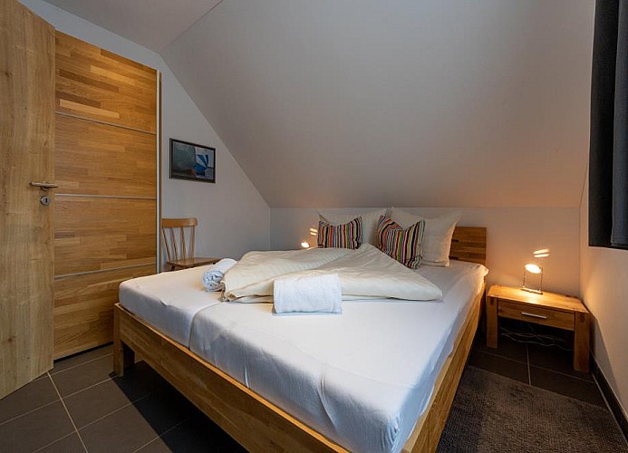 komfortables Doppelzimmer mit Kleiderschrank
