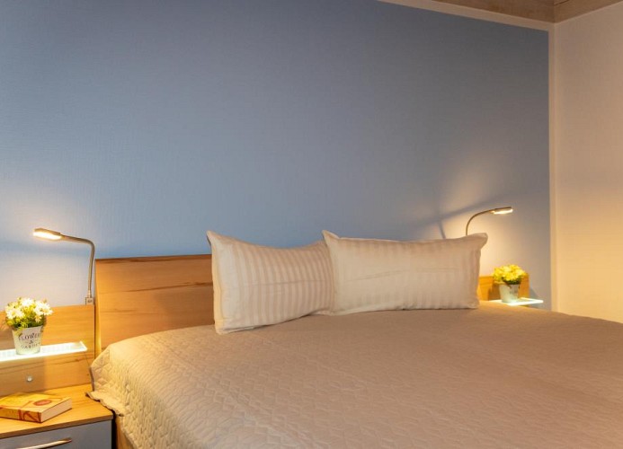 zweites Schlafzimmer mit Doppelbett