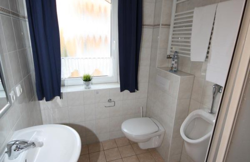 Tageslicht-Bad mit Dusche