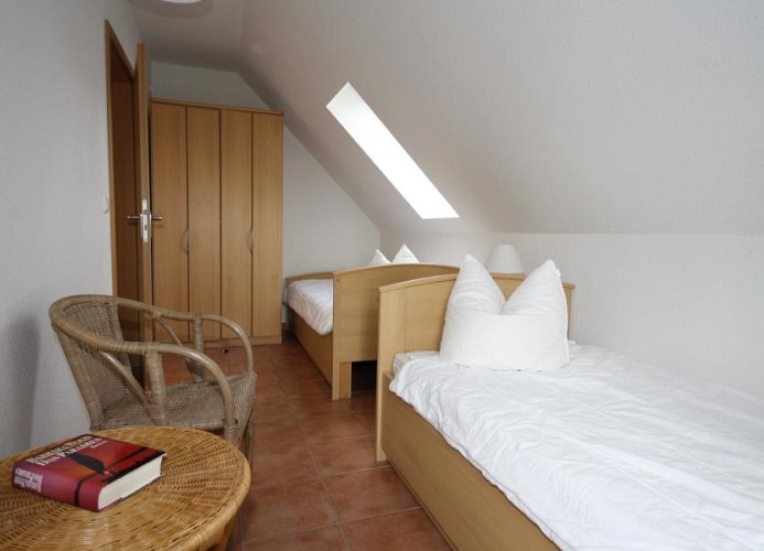 gemütliches Zweibettzimmer mit Einzelbetten - ideal für die Kinder!