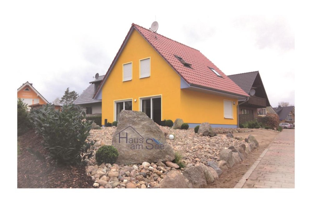 Haus am See mit schöner Terrasse 