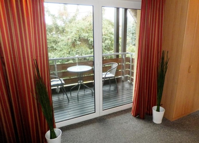 Balkon mit Gartenblick