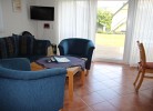 Wohnzimmer mit direktem Zugang zum Garten & Terrasse