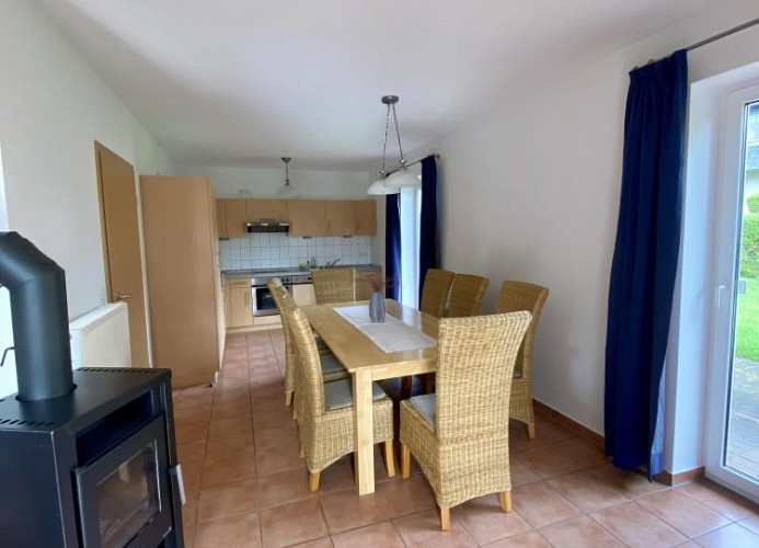 26 - Ferienhaus mit Terrasse u.Kamin