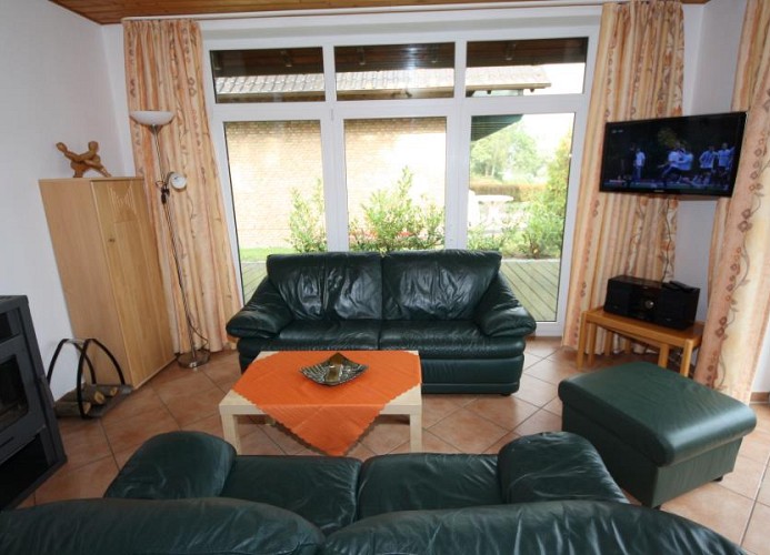 gemütliches Wohnzimmer mit Kamin