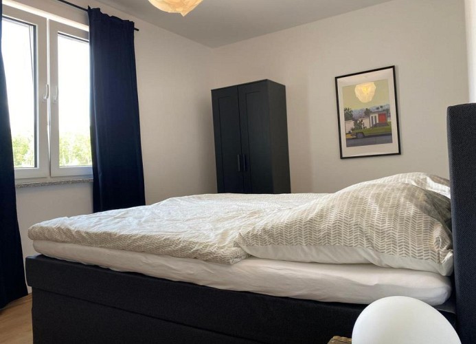 schönes Doppelbettzimmer für erholsame Träume