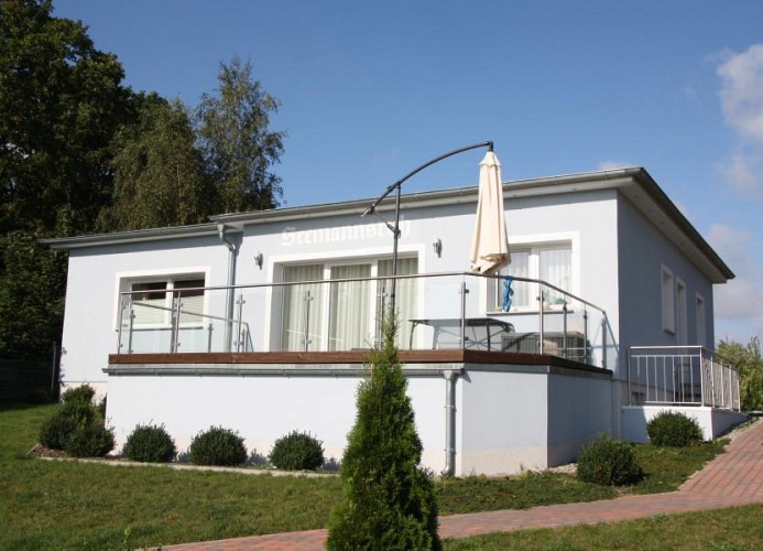 Ansicht des Hauses (große Wohnung mit Terrasse)