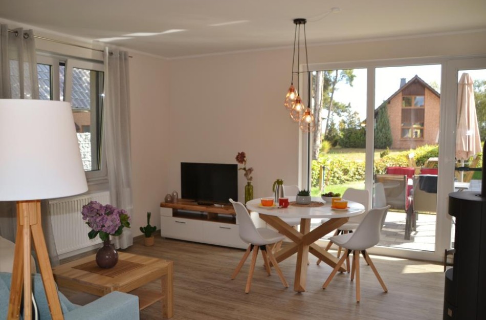 U 15 EG - Ferienwohnung mit Terrasse u. Kamin, 