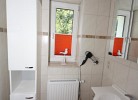 Tageslicht-Bad mit Fön & Dusche