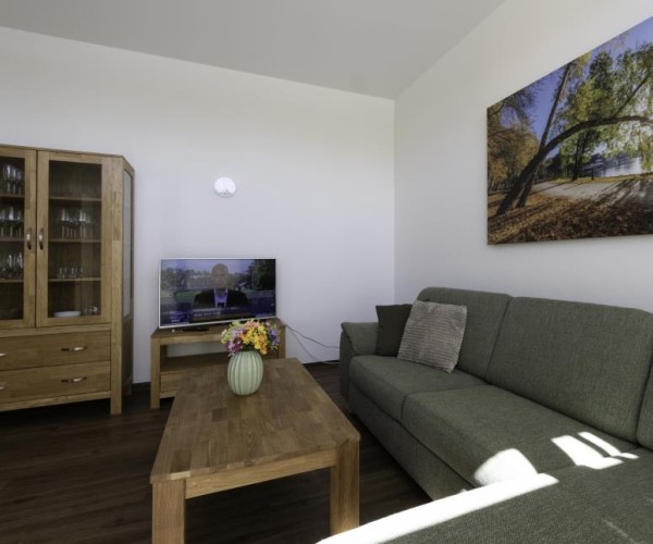 12-2 Hafen   Ferienwohnung mit Terrasse am Hafen