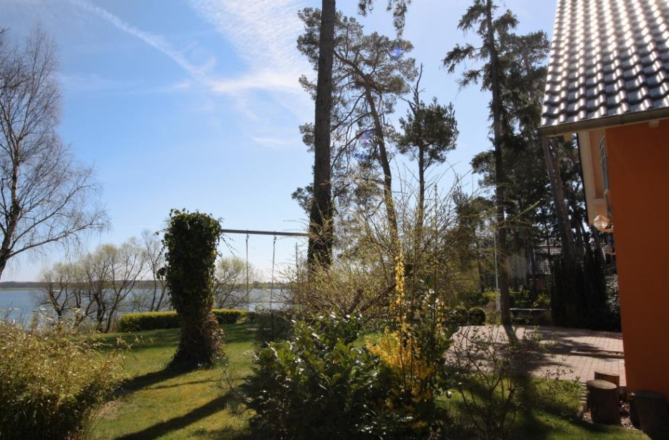 12 - Ferienhaus mit Terrasse und Seeblick