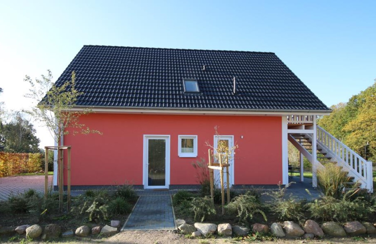 moderne Ferienwohnung mit tollem Garten