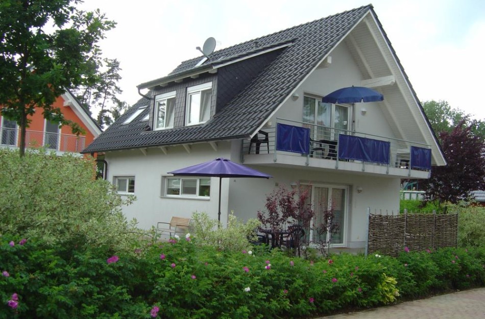 44 OG - Ferienwohnung mit Balkon u. Seeblick