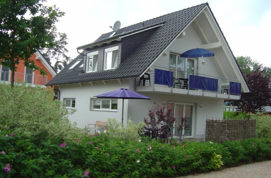 44 OG - Ferienwohnung mit Balkon u. Seeblick