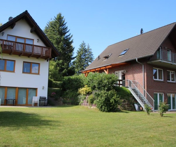 S 42 A  - Ferienhaus mit Terrasse und großem Garten