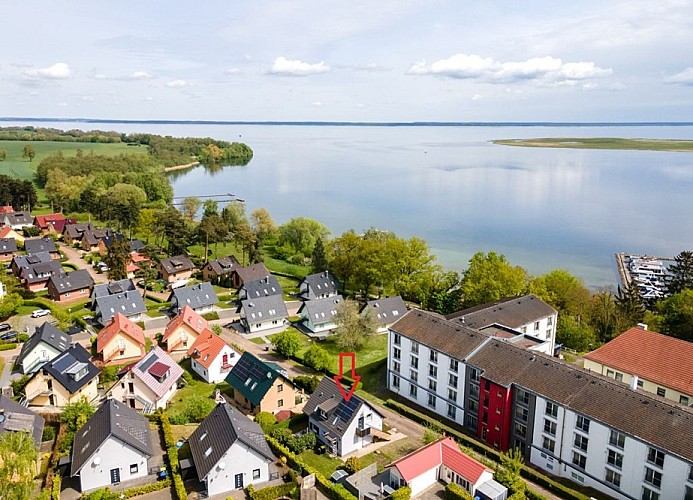 U 7 OG - Schöne Ferienwohnung mit Balkon in Seenähe 