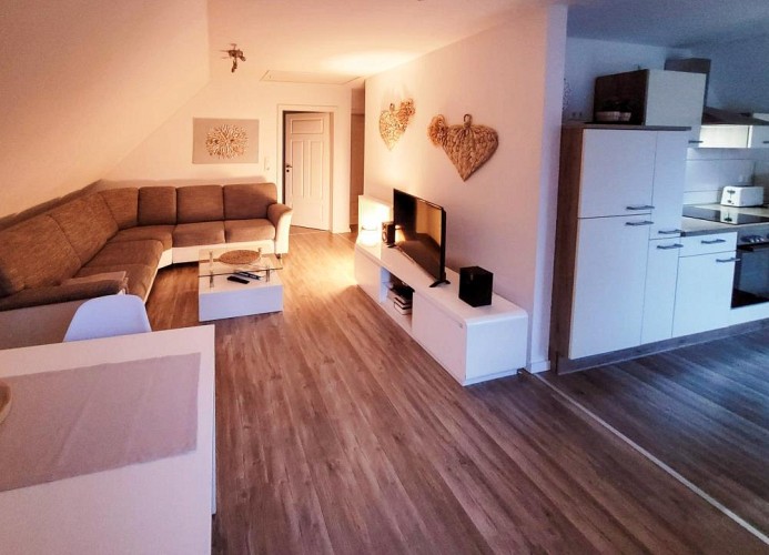 moderne Ferienwohnung im Obergeschoss