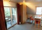 direkter Balkonzugang und Helligkeit durch große Glasfront