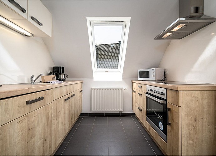 U 7 OG - Schöne Ferienwohnung mit Balkon in Seenähe 