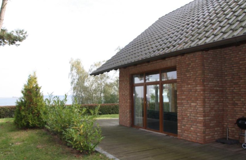 große Terrasse rund ums Haus!