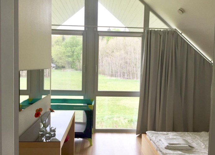 großes Schlafzimmer im Obergeschoss