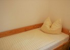 Schlafzimmer mit zwei Einzelbetten