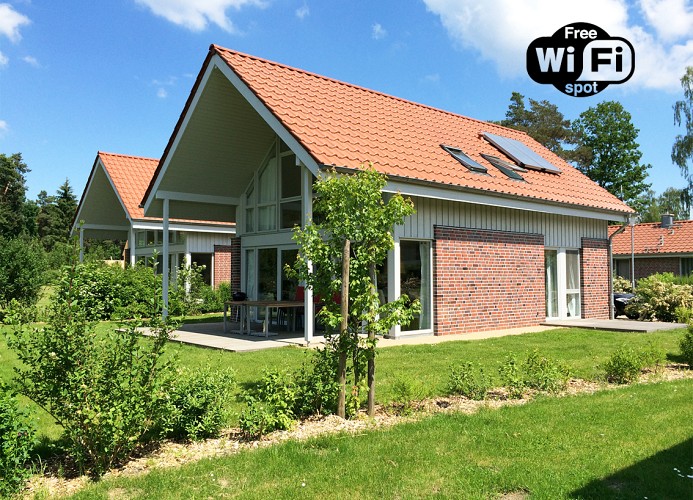 traumhaftes Ferienhaus mit Kamin und herrlichem Wiesenblick