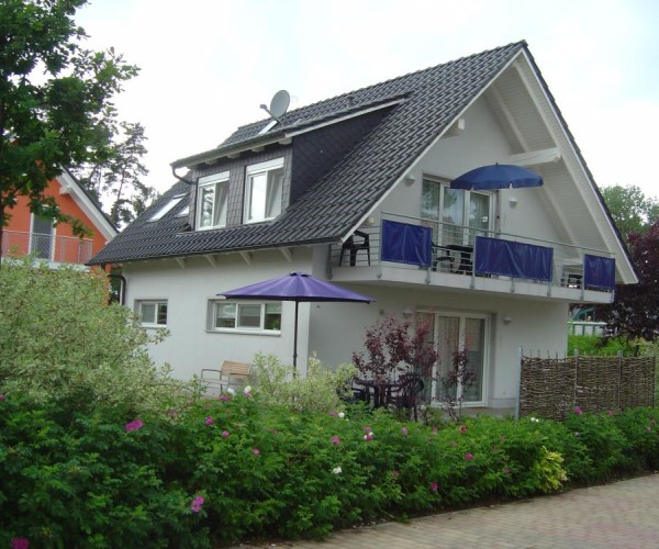 44 EG - Ferienwohnung mit Terrasse u. Seeblick