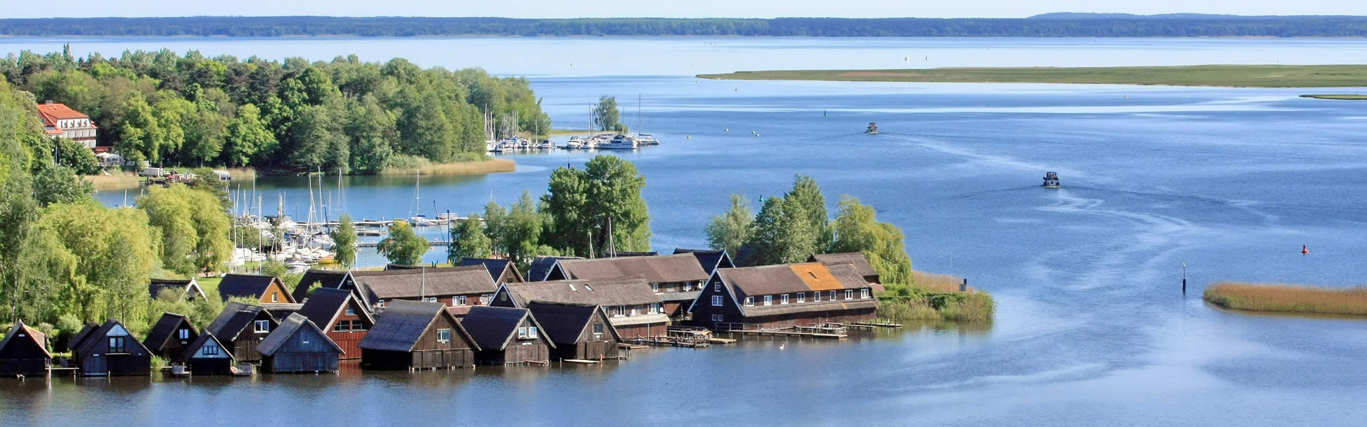 Blick auf den Ferienpark direkt an der Müritz